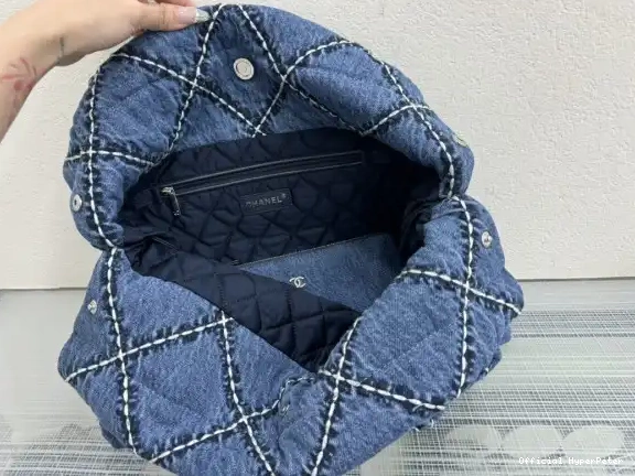 Hyper Peter HANDBAG CHANEL 22 -39*42*8cm 0530